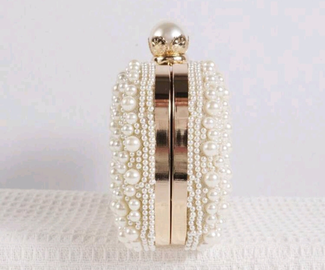 Pearl Clutch