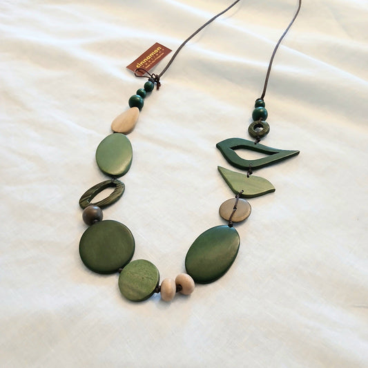 2 Birds Together on Oval Beads Dark Grey