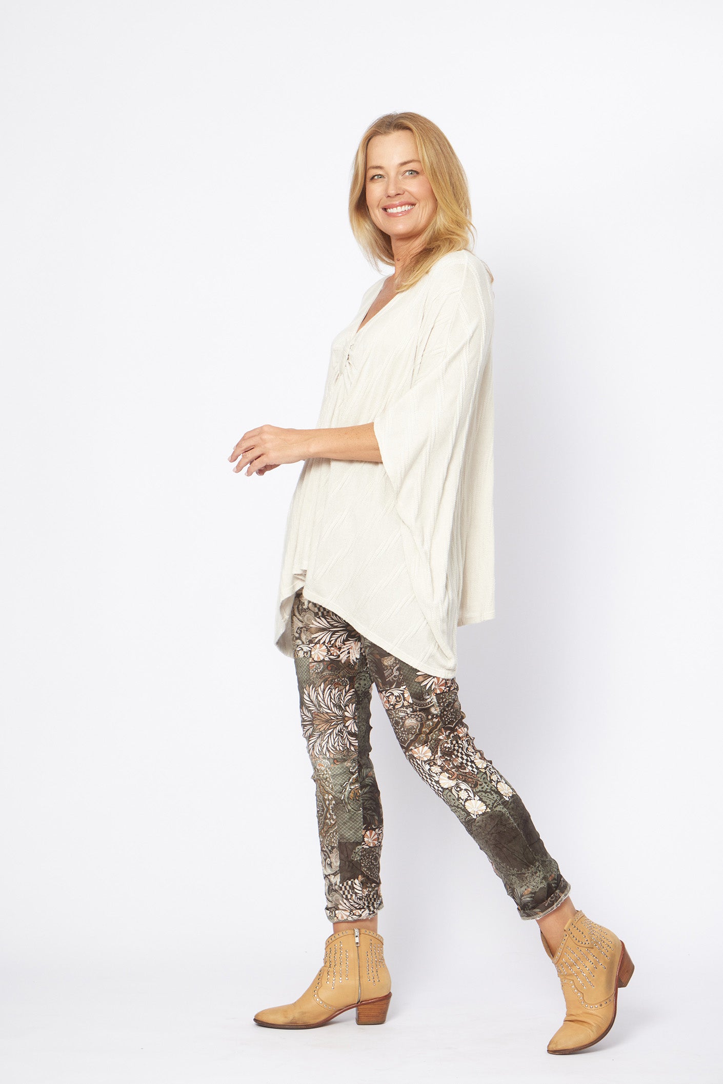 Suede Feel Crushed Pants | Military Floral